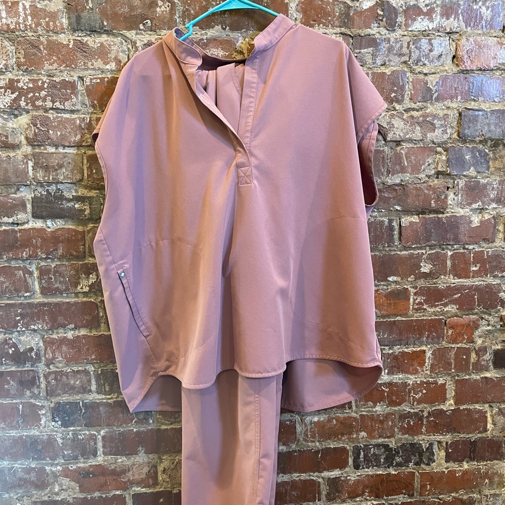 Mauve XXL Scrub set